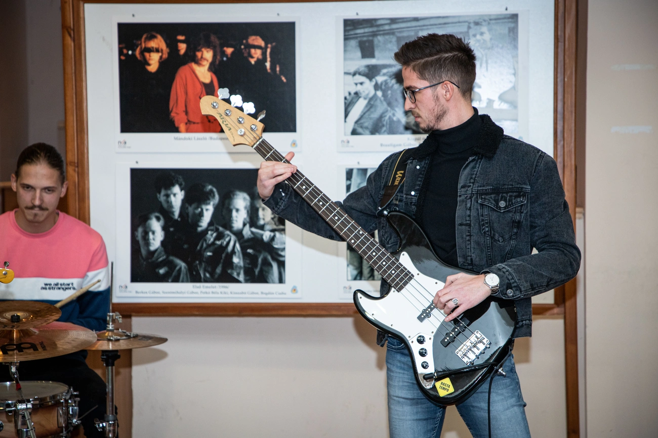 Egy rockfotós naplója– kiállításmegnyitó 