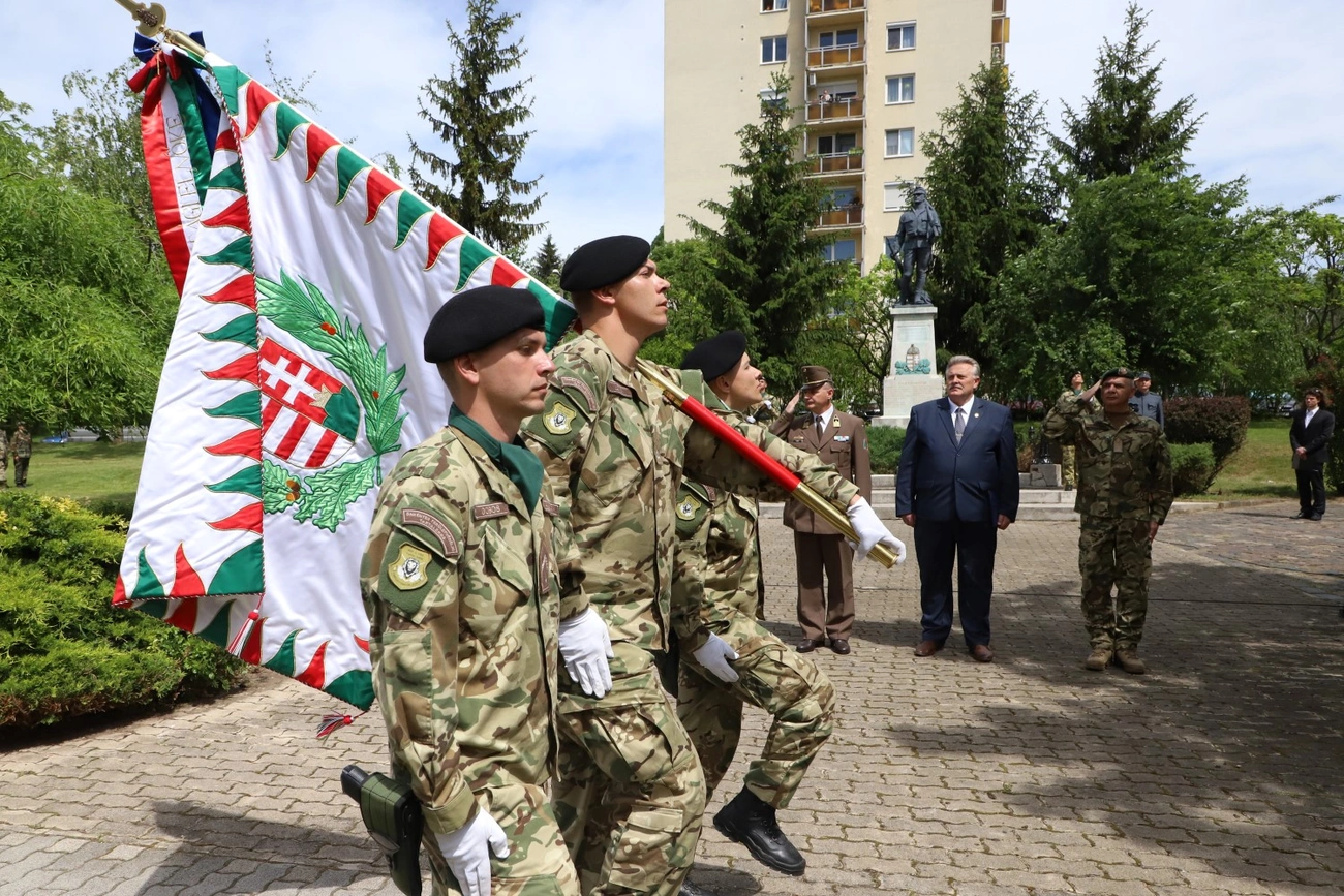 Sassy Csaba tér átadása 