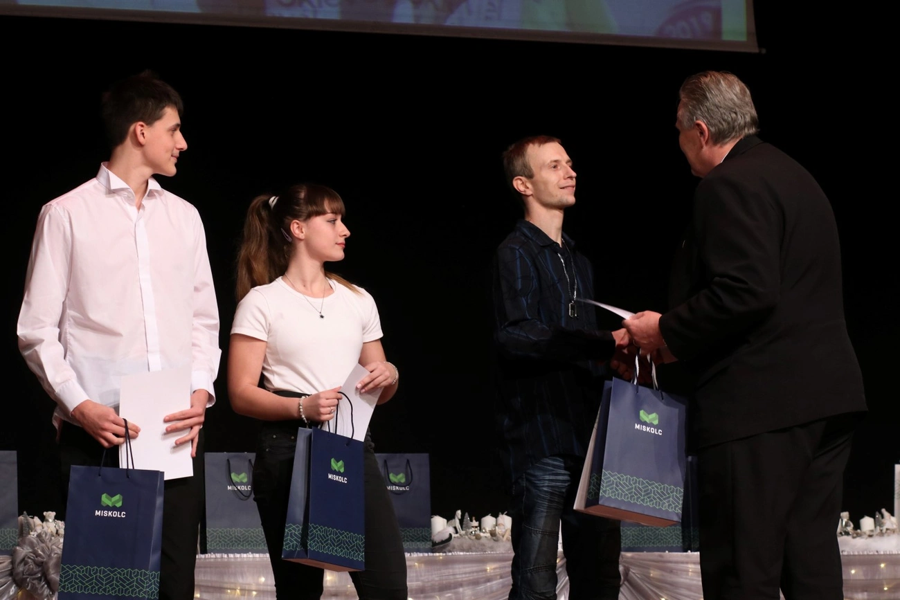 Kiváló sportolók díjátadása a Művészetek Házában 