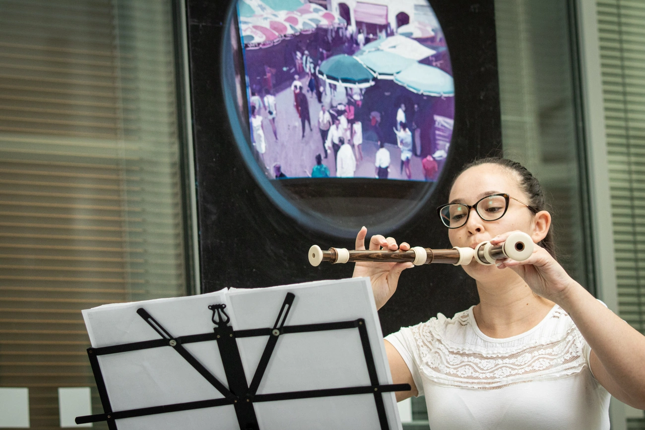 SZINTÉZIS KIÁLLÍTÁS MEGNYITÓ A VÁROSHÁZÁN 