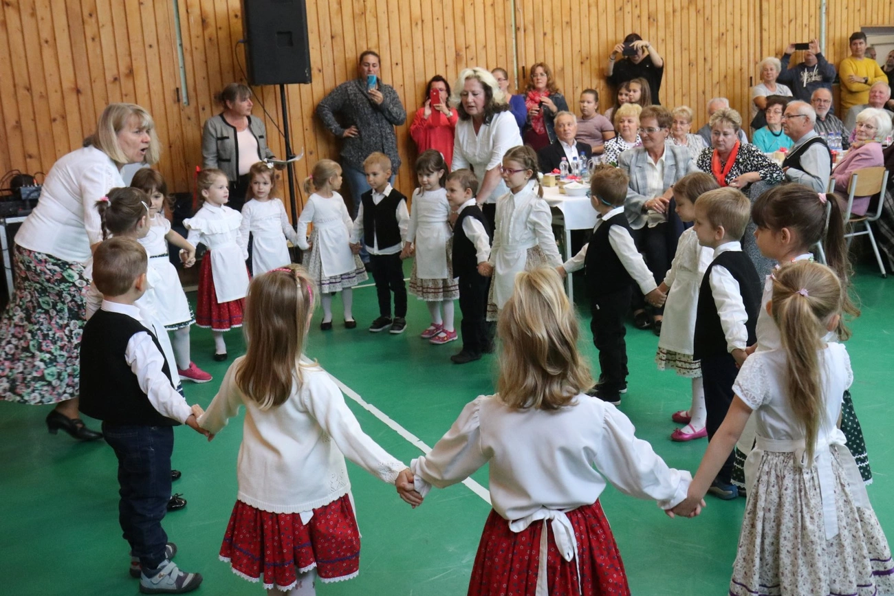 Idősek napja Martin-kertvárosban és Szirmán 