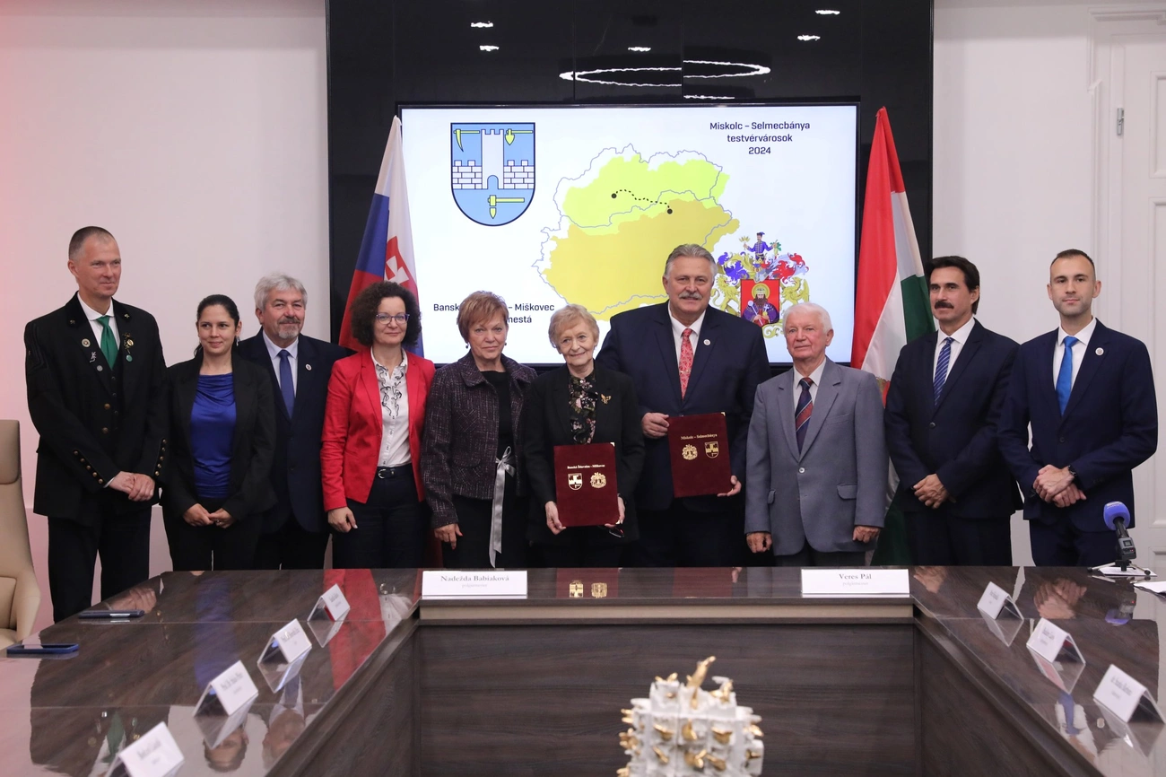Testvérvárosi megállapodás Miskolc és Selmecbánya 