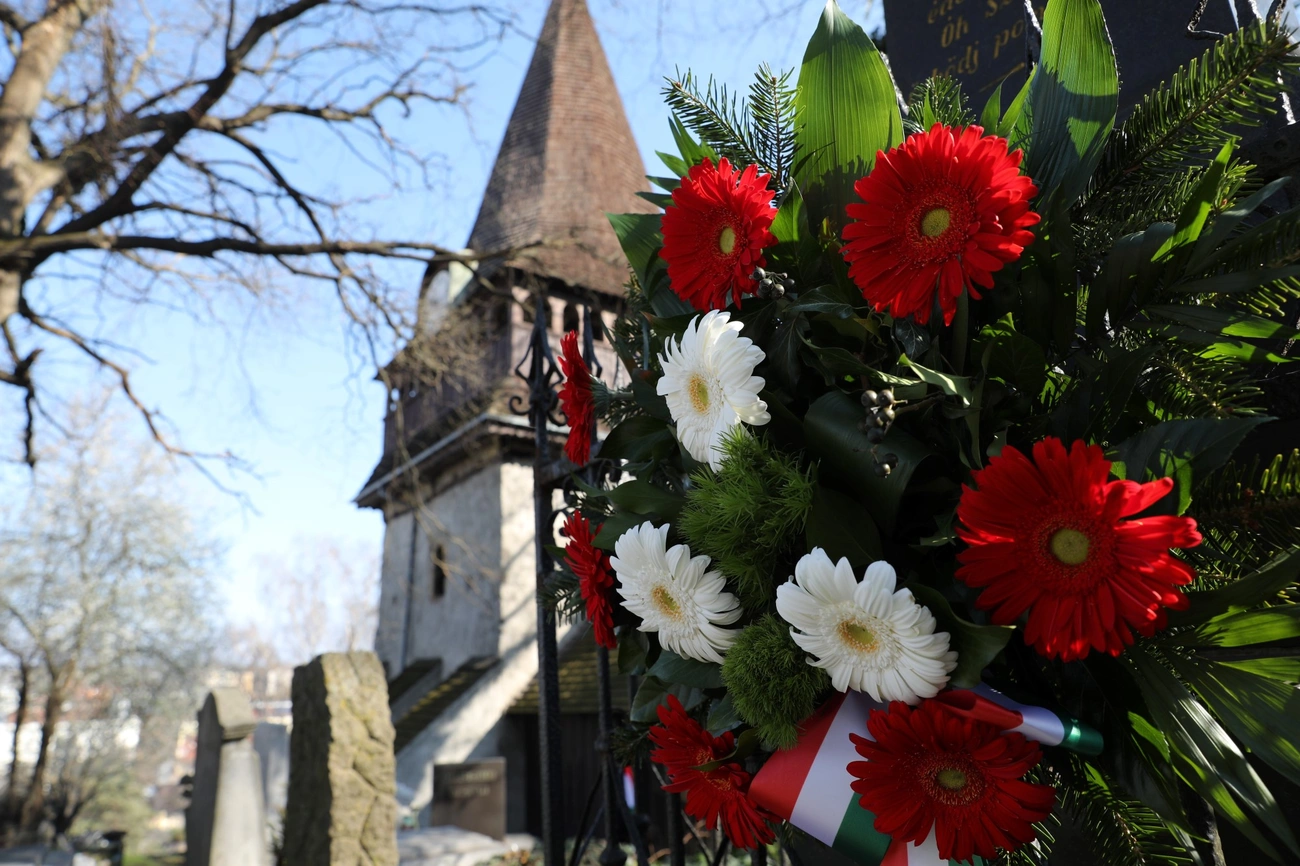 Ünnepi megemlékezések Görgey szobor, Avasi temető 