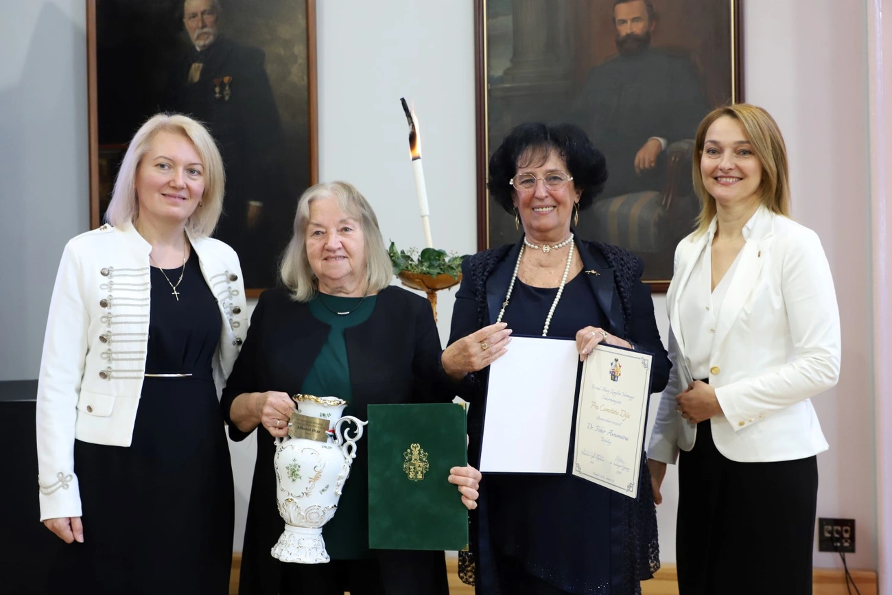 Ünnepi közgyűlés a vármegyeházán 