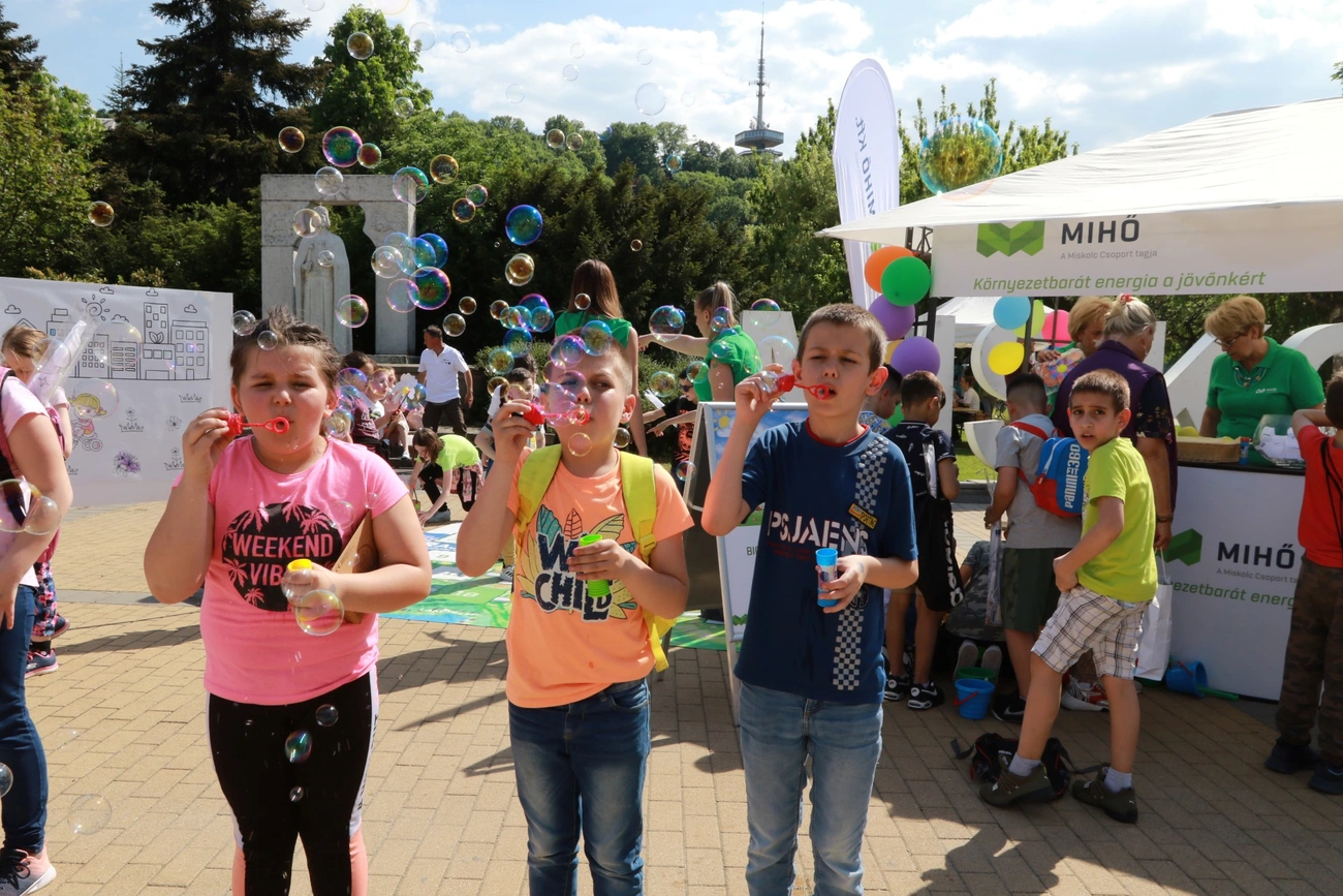 Délutáni városnapi programok a Szent István téren 