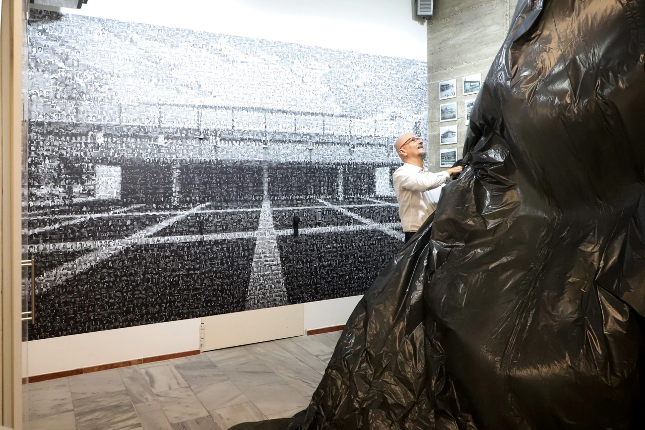 Emlék fotófal átadása a Vasas Szerszámközpontban 