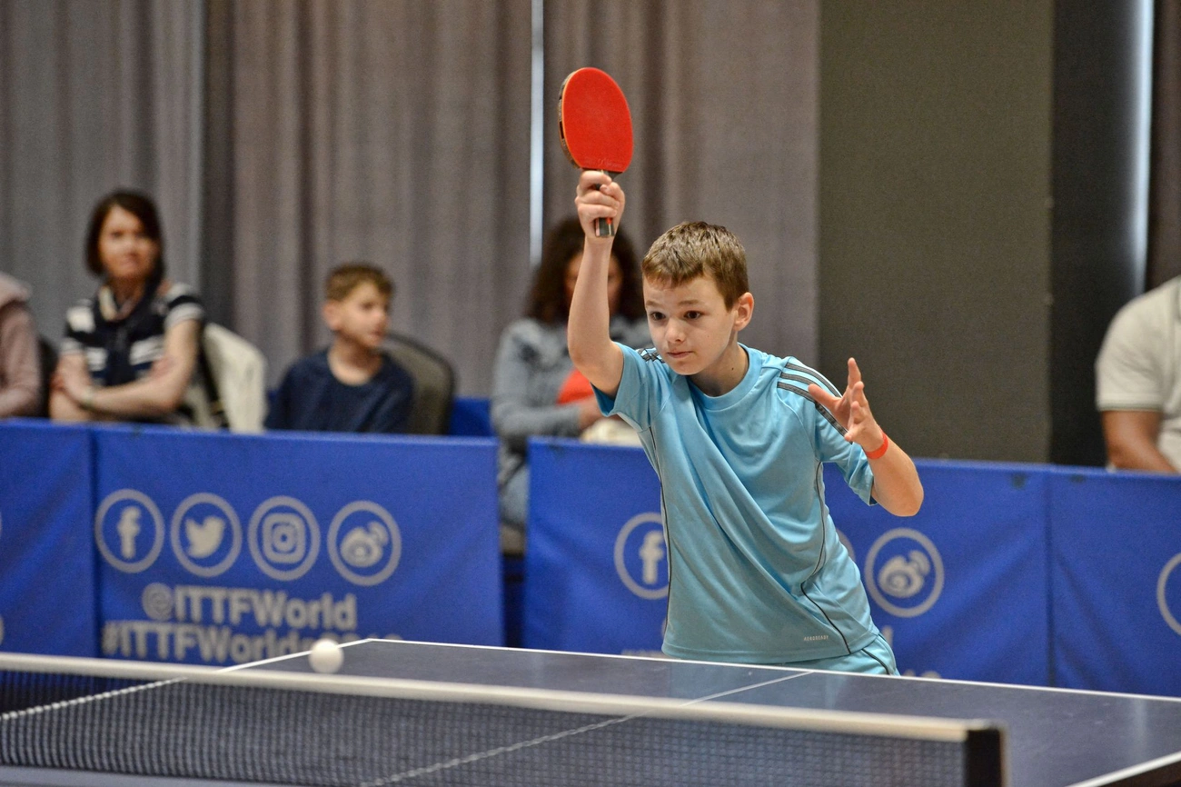 Jótékonysági asztalitenisz verseny