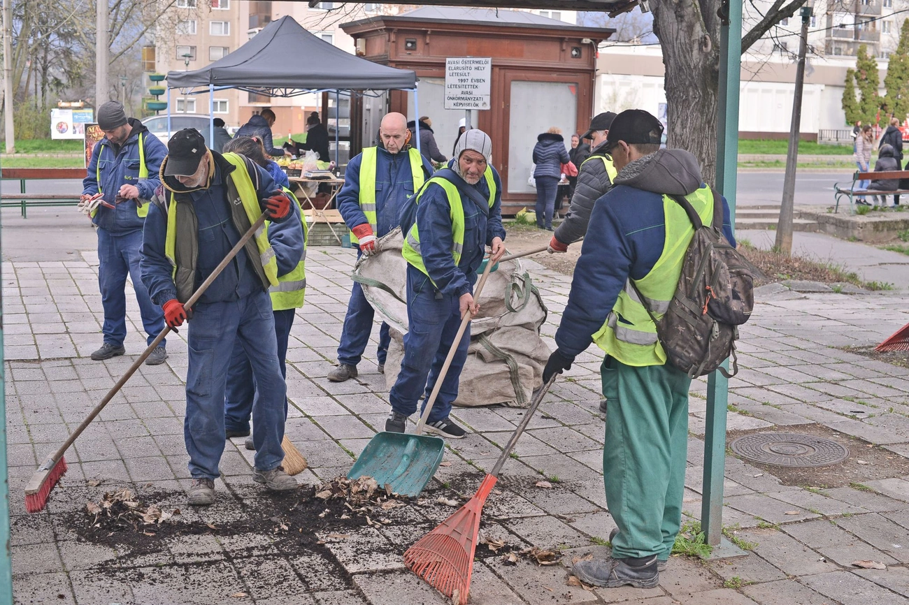 Takarítás - Avasi posta 