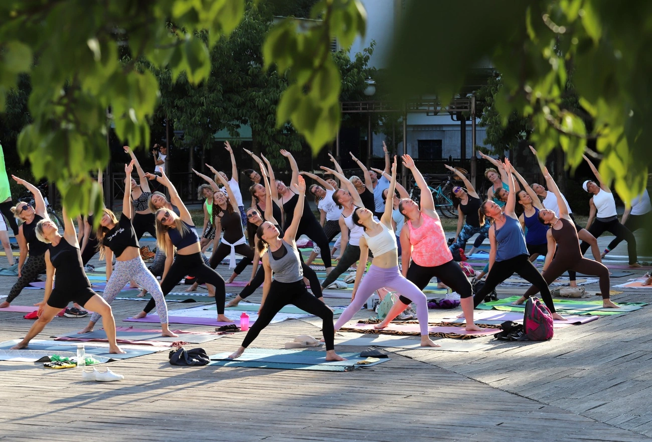 Jóga világnap a Hősök terén