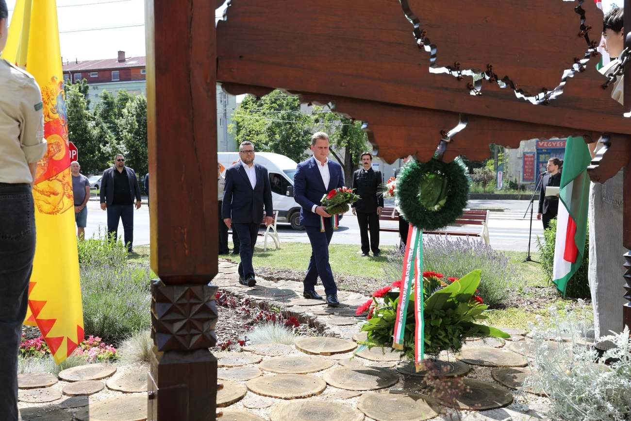 Nemzeti Összetartozás Napja - megemlékezés a Gyula utcán