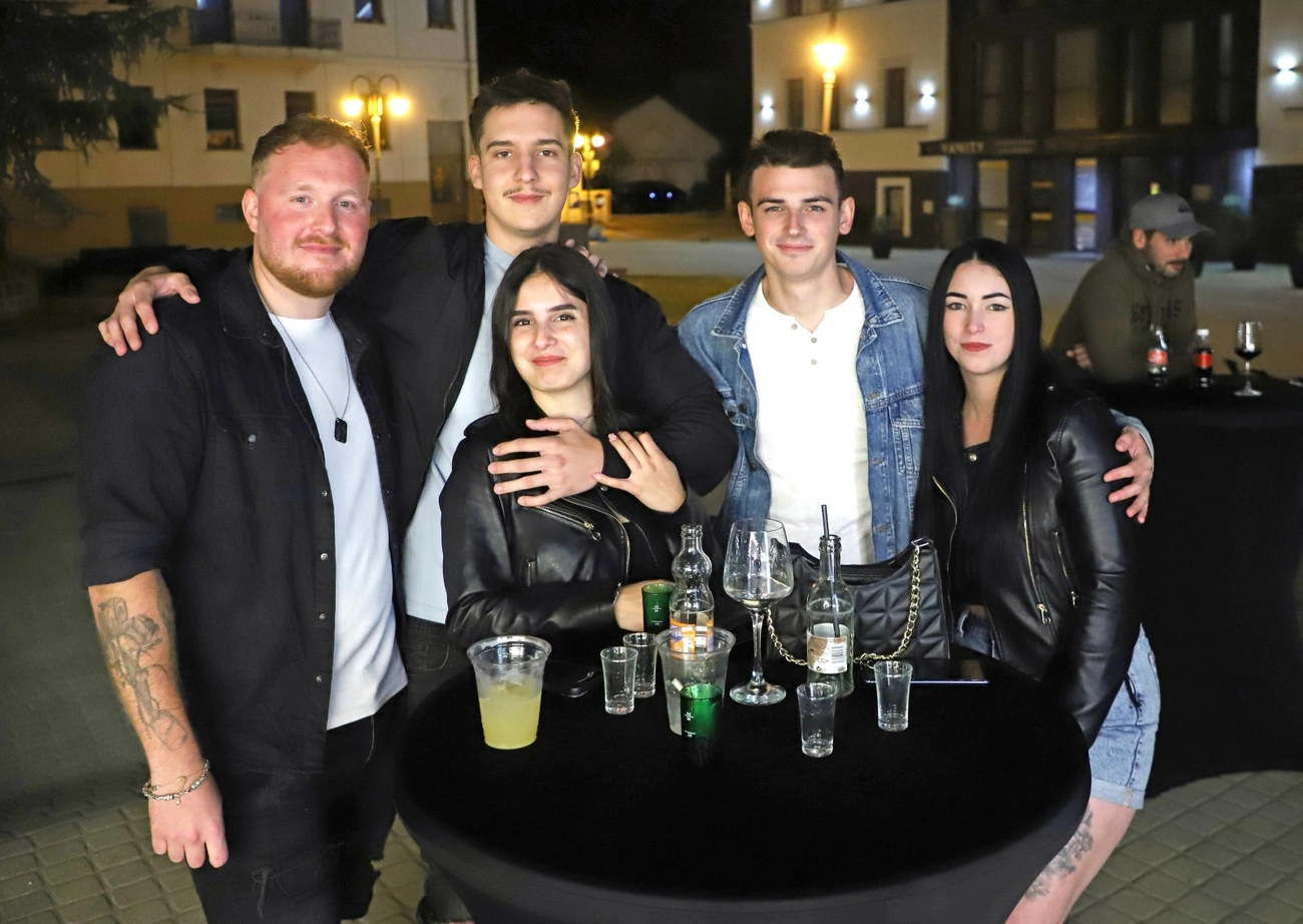 SOHO péntek este