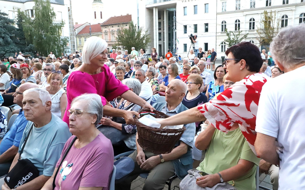 Kenyérszentelés a Szent István téren