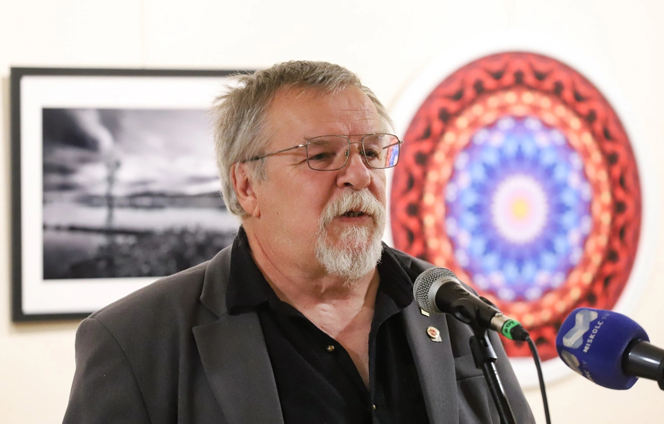 A 85 éves Diósgyőri Vasas Fotóművészeti Kör kiállítása az Adyban