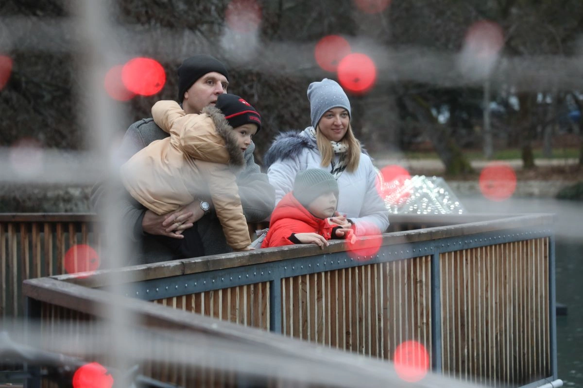 Advent a a miskolctapolcai tóparton. Fotó: Juhász Ákos