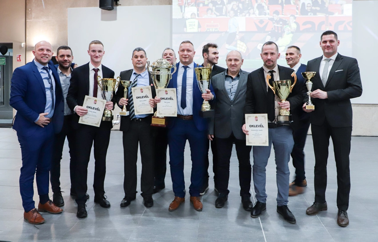 Játékvezetői bál az egyetemen II.