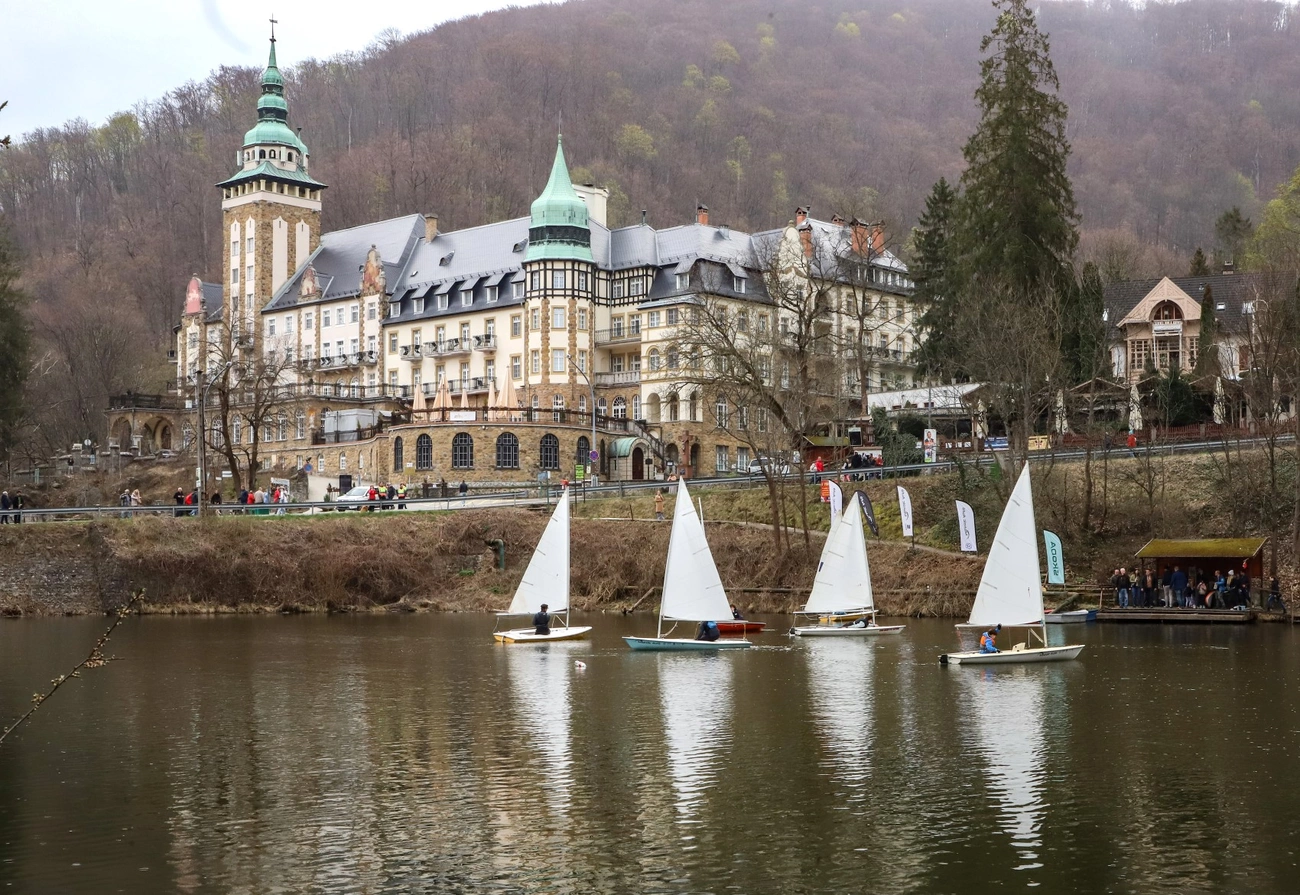 Vitorlás verseny a Hámori tavon